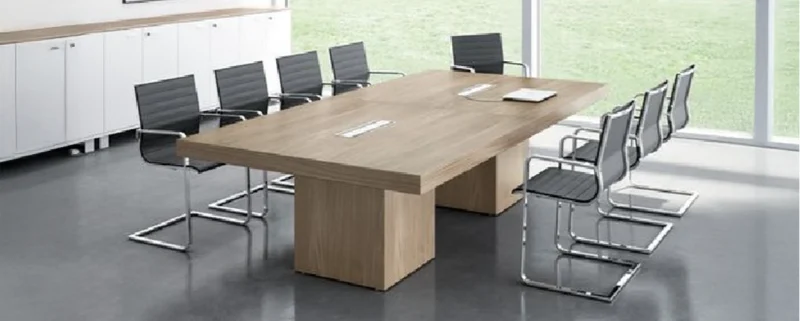 طاولات خشبية 